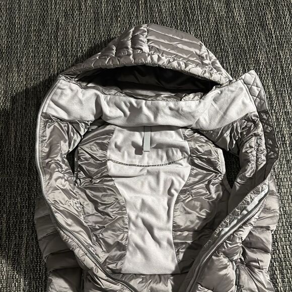 Lululemon Brave the Cold Vest - Picture 6 of 13